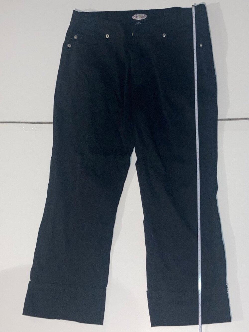 Zoey Beth Black Cuffed Cropped Pants Capris Small RN 97170